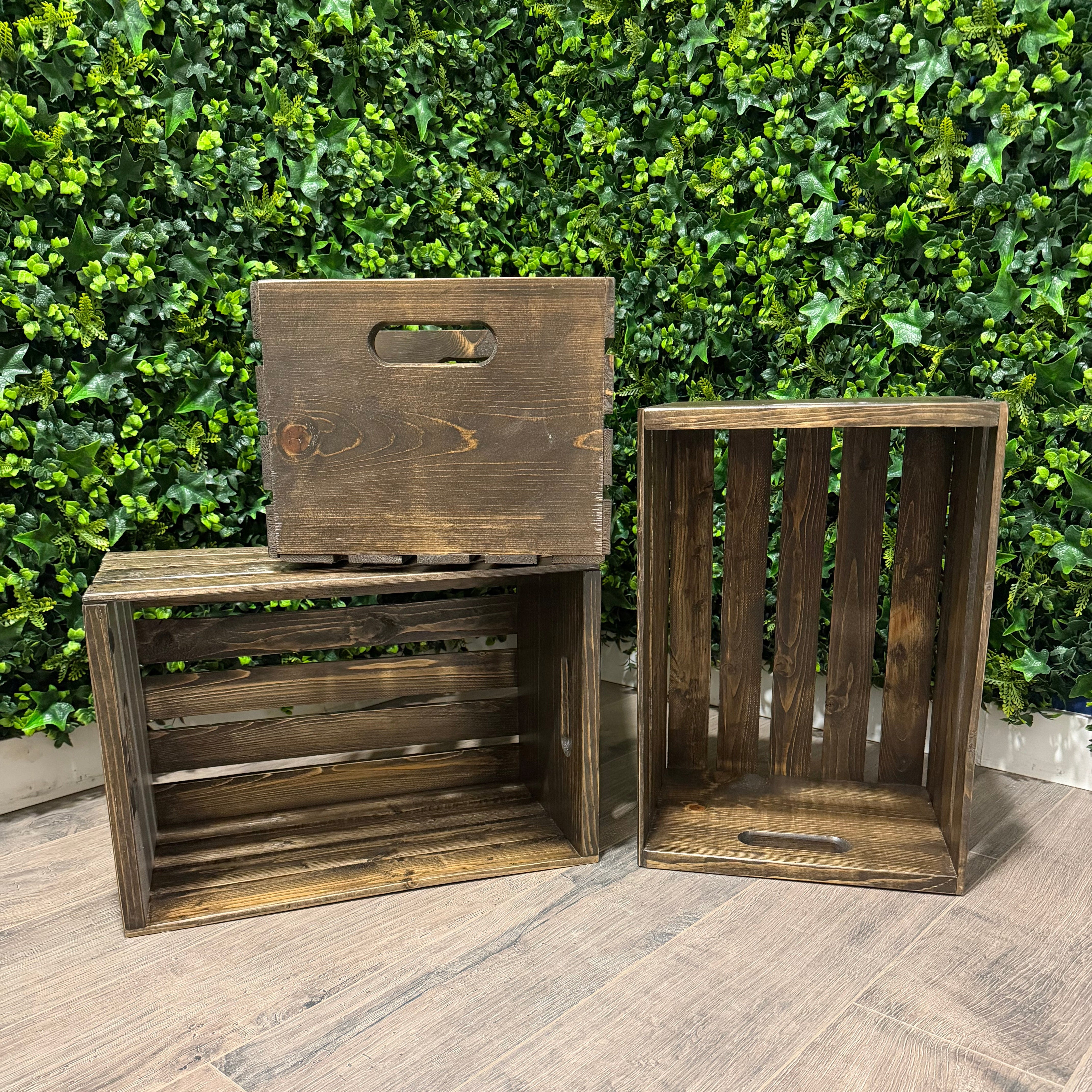 Wood crates – Cedar & Lace